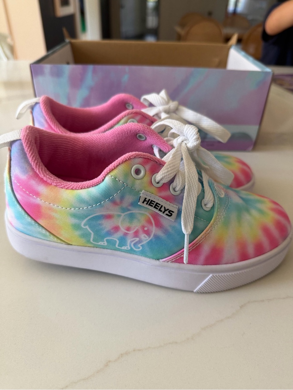 Heelys Kids' Tie-Dye Pink Roller Skate Shoes - Size 3 Big Kid
